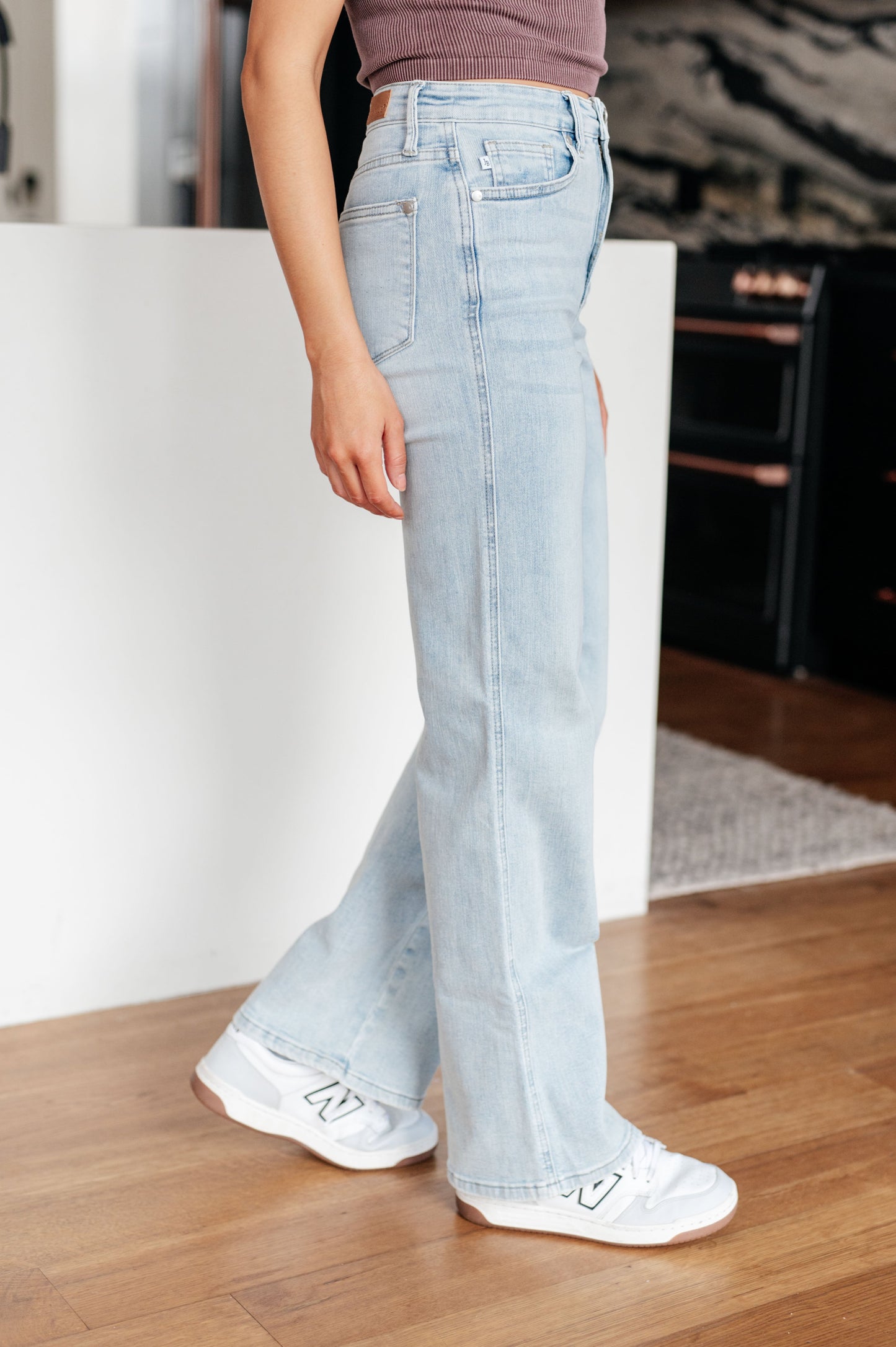 Judy Blue- Brooke High Rise Control Top Vintage Wash Straight Jeans