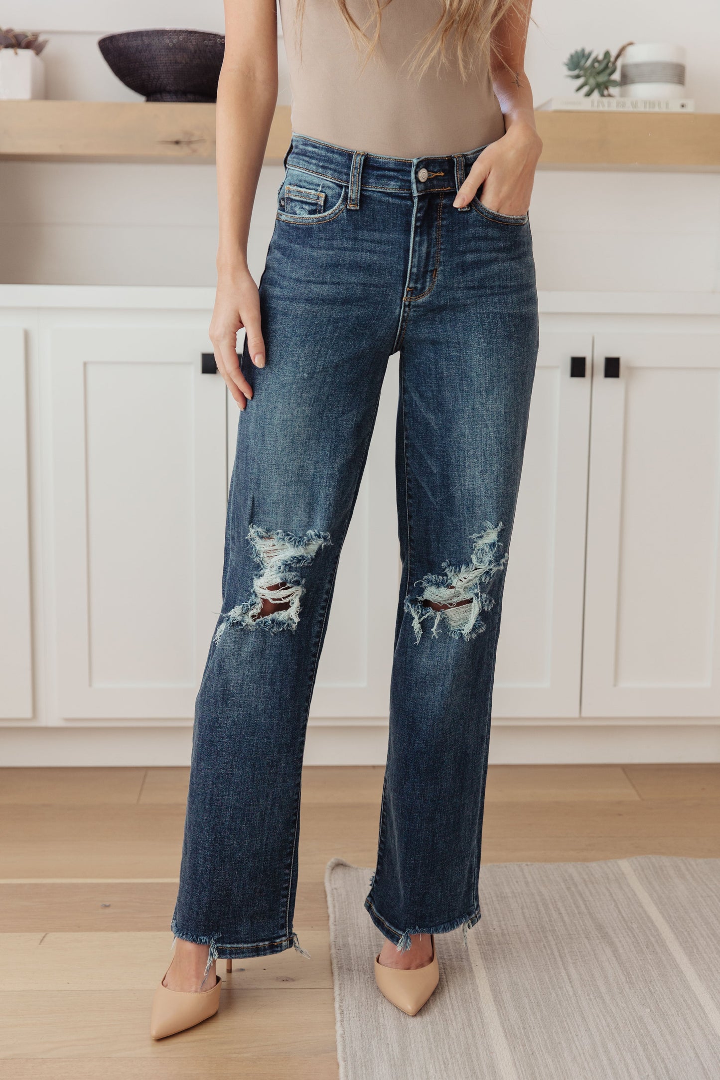 Judy Blue-Rose High Rise 90's Straight Jeans in Dark Wash