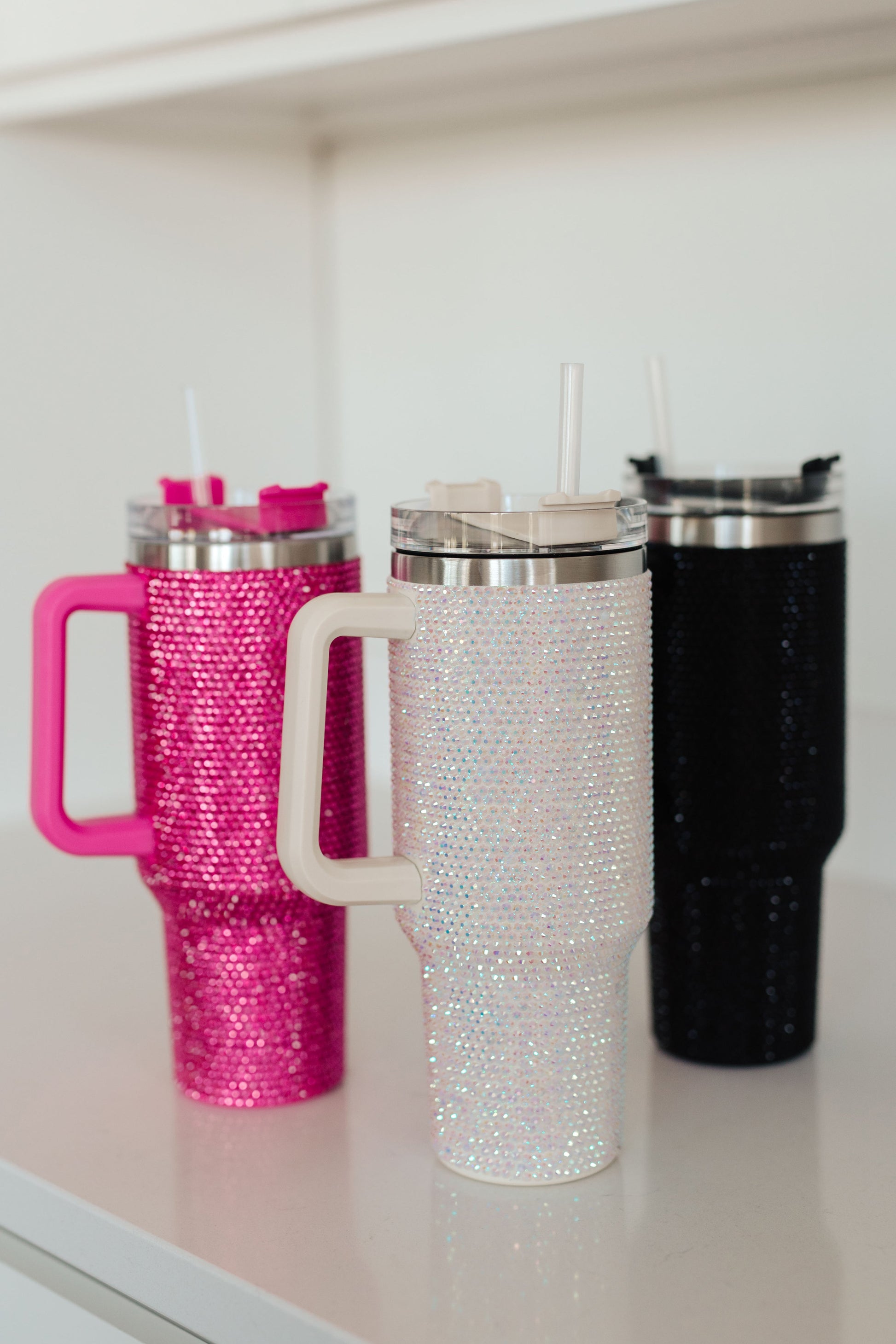 40 oz Rhinestone Tumbler in 2023  Black hot pink, Rose boutique, Tumbler  with straw